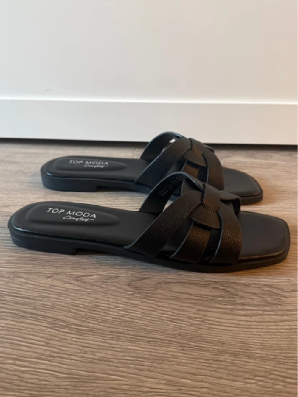 Top Moda Black Braided Slide Sandals Women’s Size 6 New - Picture 4 of 6